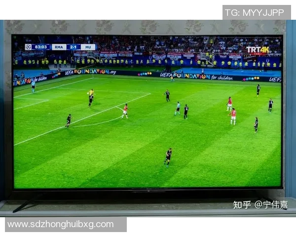 双屏足球新体验让你身临其境感受比赛的激情与乐趣